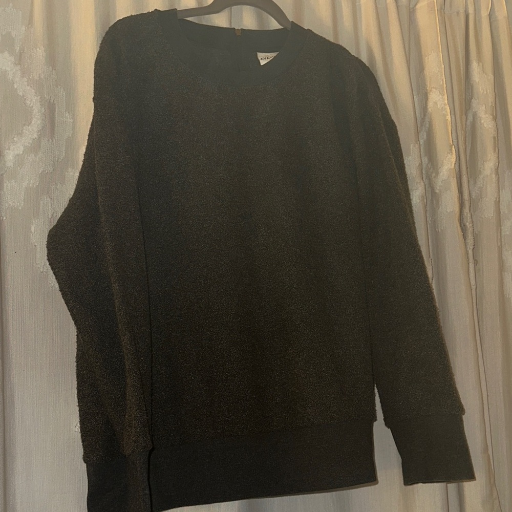 Women’s Crew with back Zipper